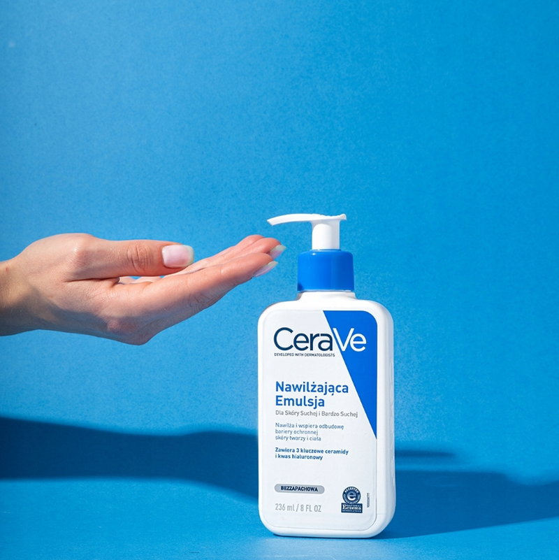 CeraVe 236 ml Moisturizing Emulsion for Face and Body Dry Skin